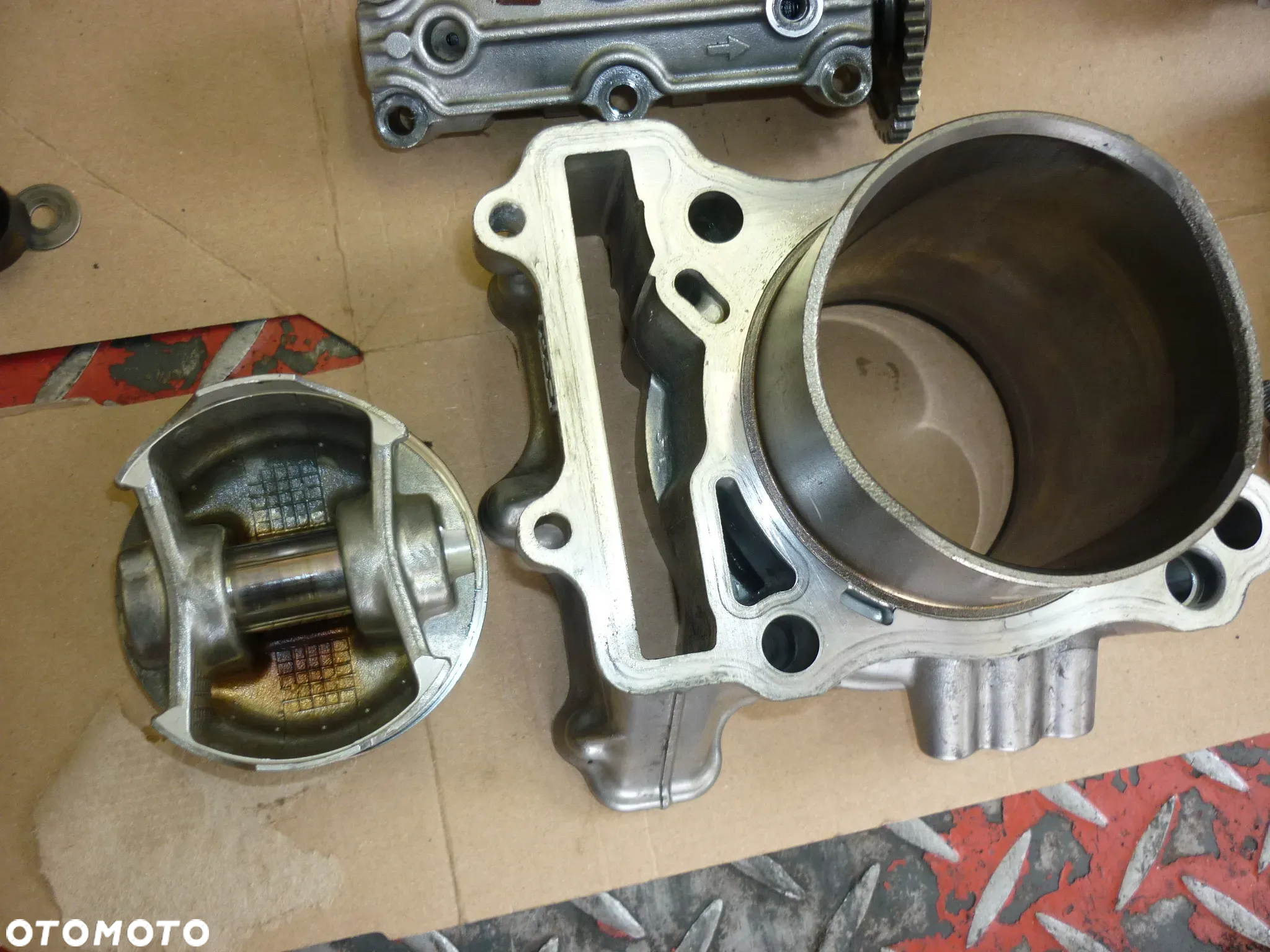 Silnik na części pokrywa wałek Suzuki SV 650 rok 2004 - 19