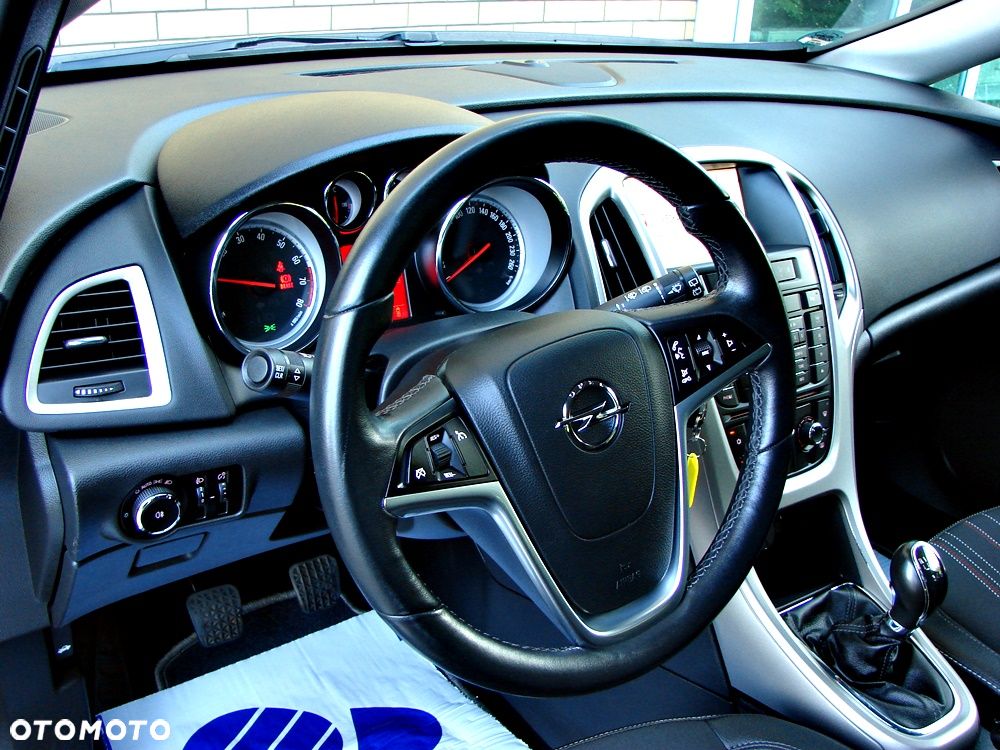 Opel Astra 1.4 Turbo Cosmo - 20