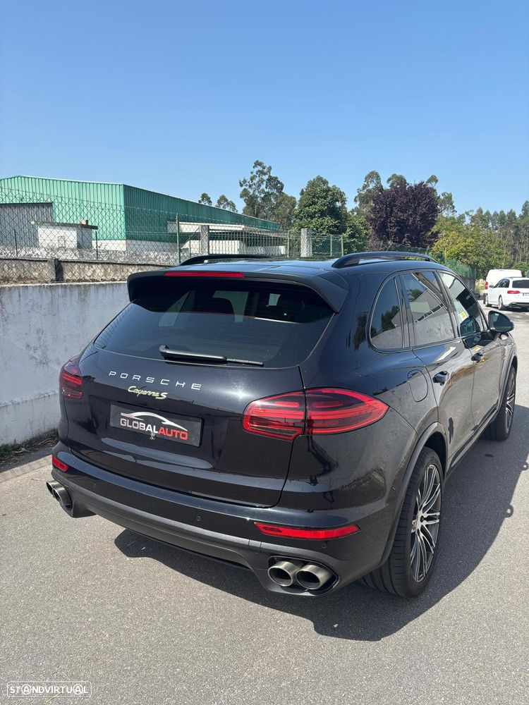 Porsche Cayenne S - 8