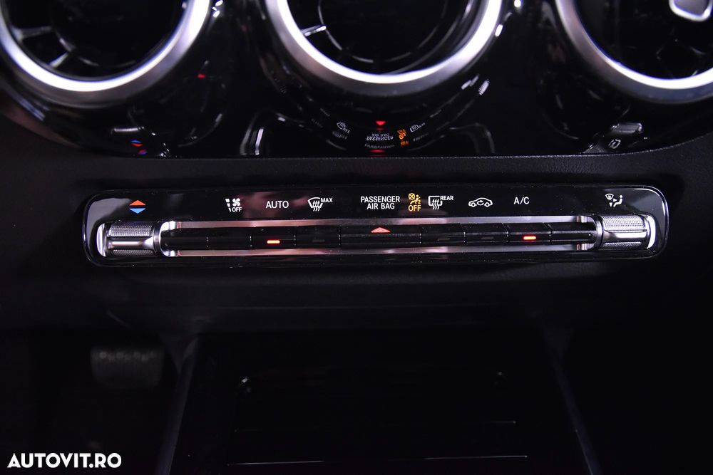 Mercedes-Benz GLA 180 d 8G-DCT - 20