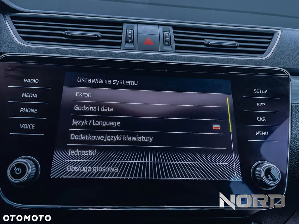 Skoda Superb 2.0 TDI Ambition DSG - 31