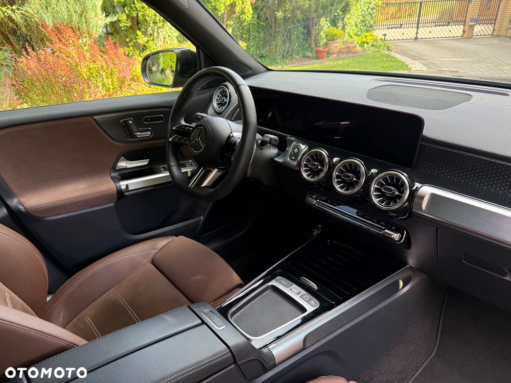 Mercedes-Benz GLB 200 d 4-Matic AMG Line 8G-DCT - 31