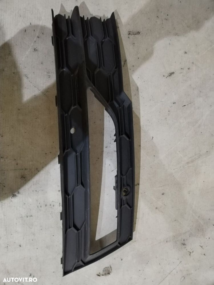Grila proiector stanga, Skoda Octavia 4, 2020, 2021, 2022, 2023, 2024, cod origine OE 5E3807681. - 1