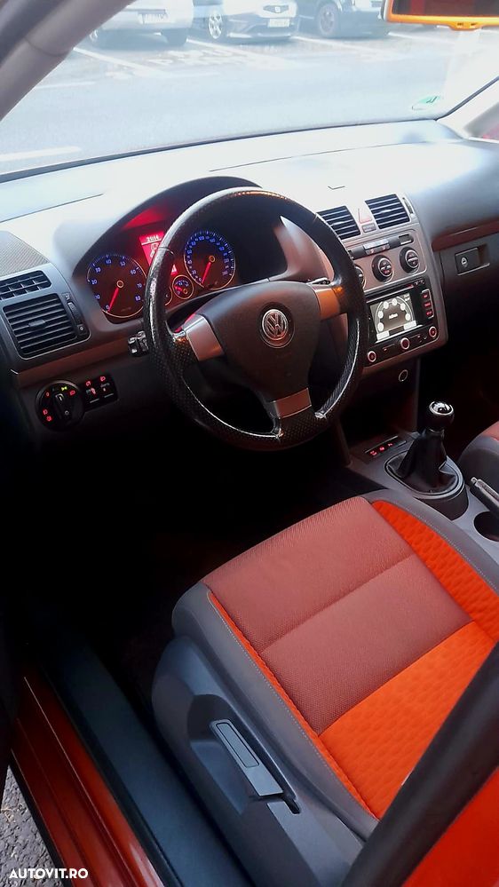 Volkswagen Touran Cross 1.4 TSI - 9
