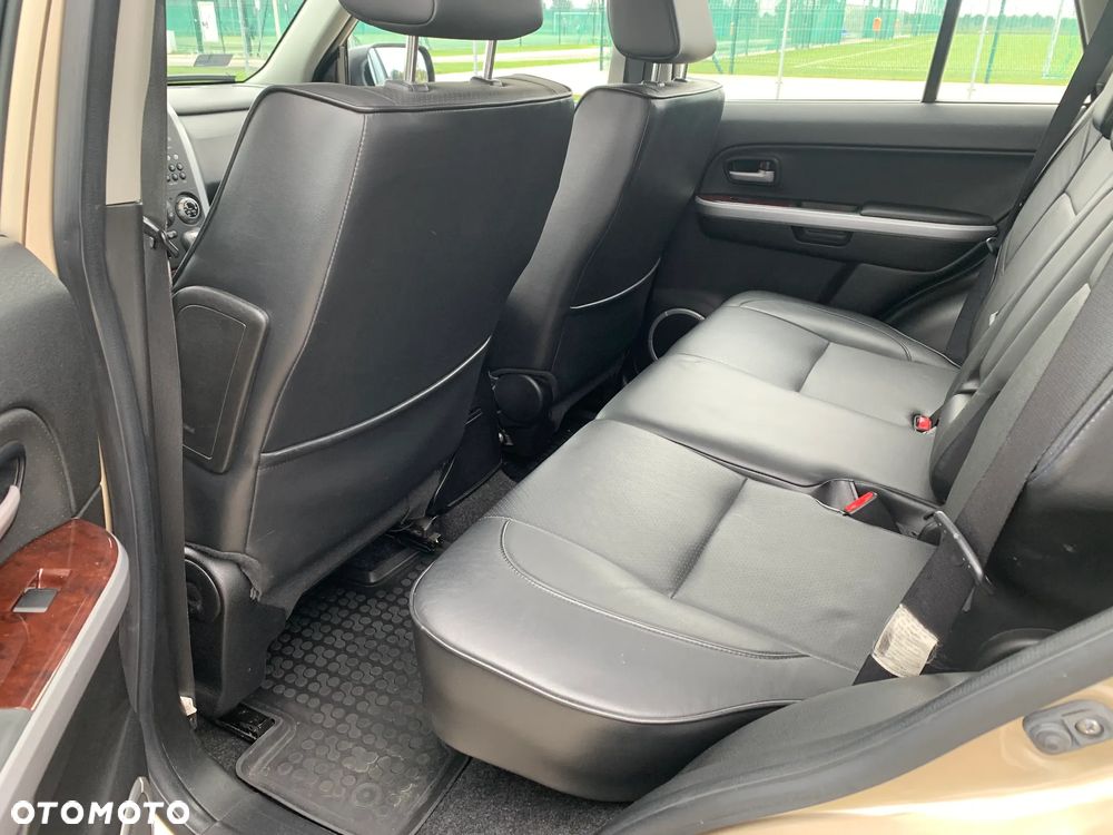 Suzuki Grand Vitara - 11
