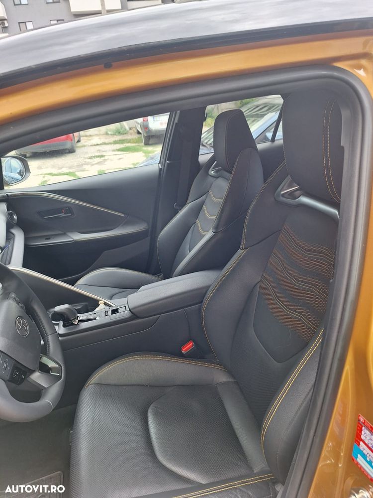 Toyota C-HR 2.0 HEV 197 CP 4x2 CVT Premiere Edition - 10