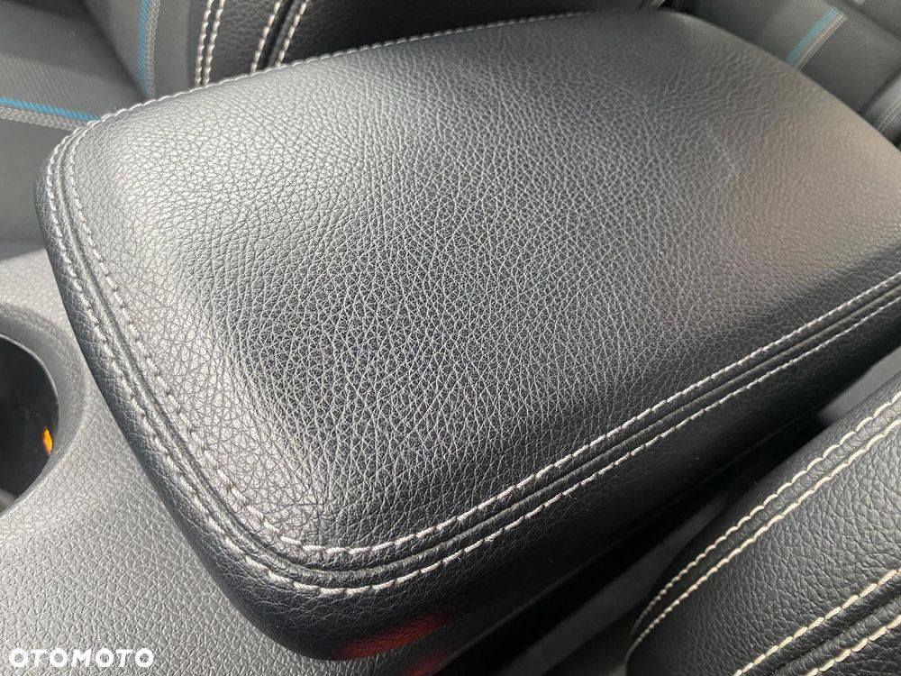 Mercedes-Benz CLA - 34