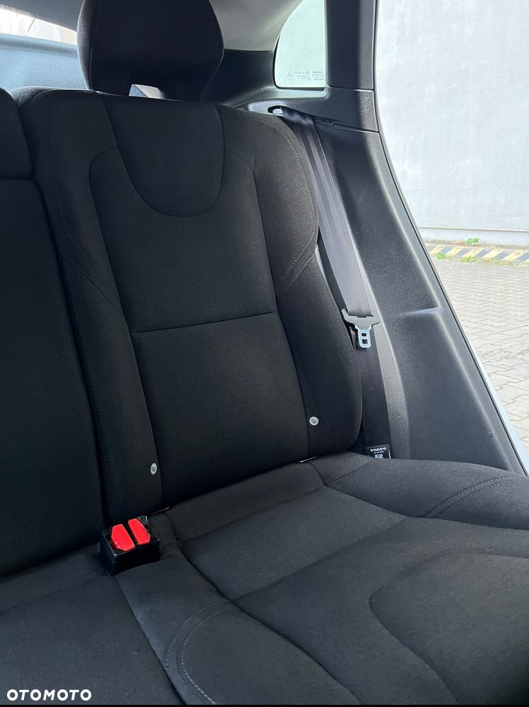 Volvo V40 T2 Geartronic RDesign - 12