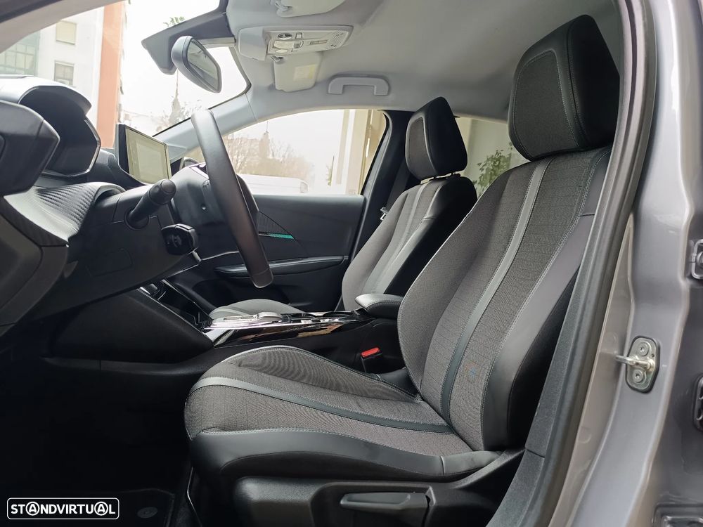 Peugeot e-208 Allure - 7