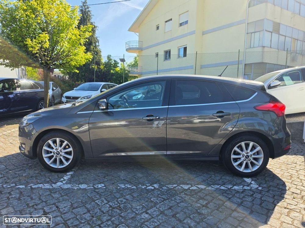 Ford Focus 1.5 TDCi ECOBlue Active - 5