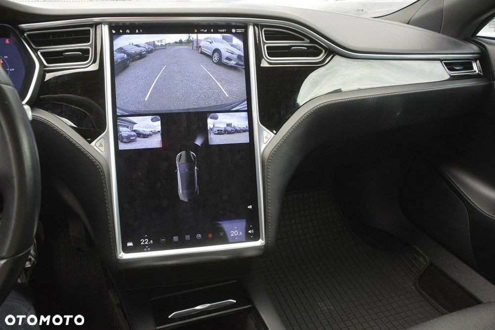 Tesla Model S - 26