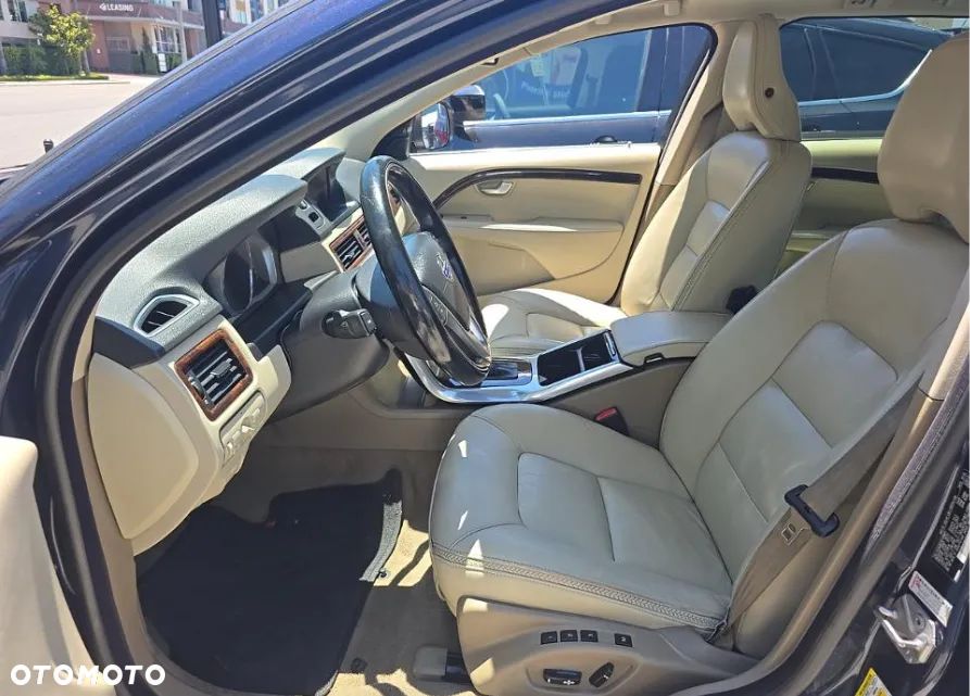 Volvo XC 70 - 7