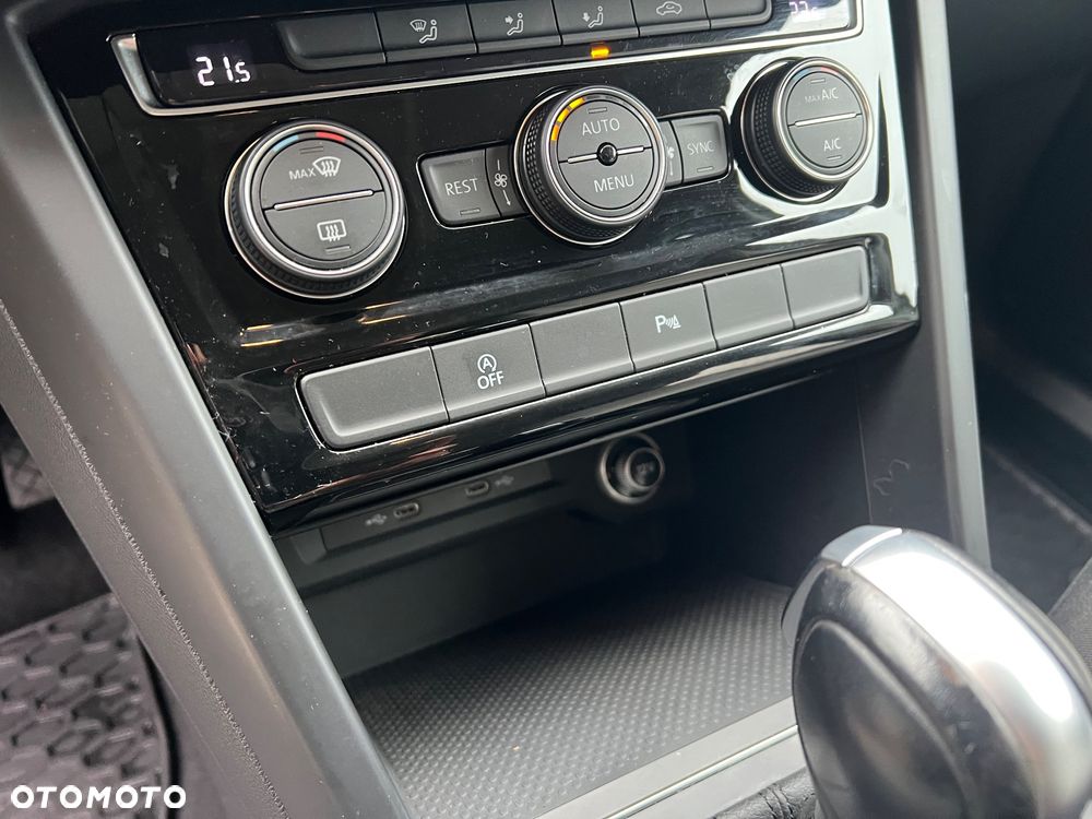 Volkswagen Touran 1.5 TSI EVO Comfortline DSG - 24