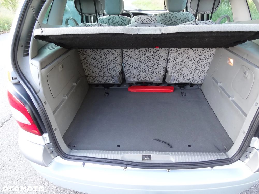 Renault Scenic 1.9 dCi EXpression - 11