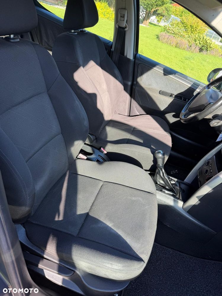 Peugeot 207 1.6 HDi - 10