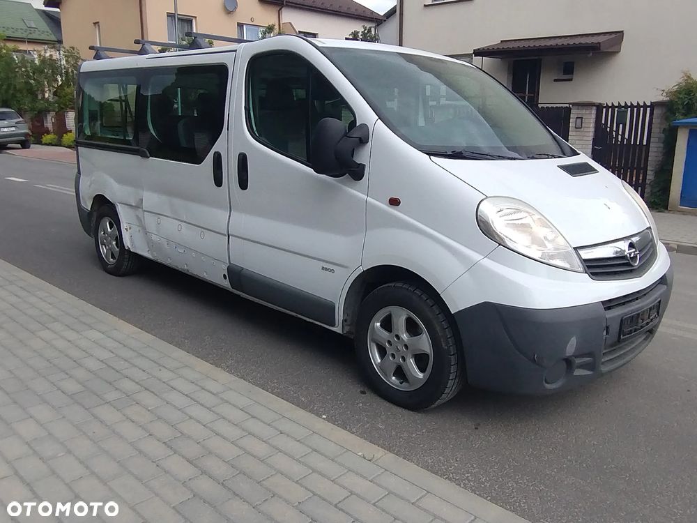 Opel Vivaro L2H1 2.9t - 10