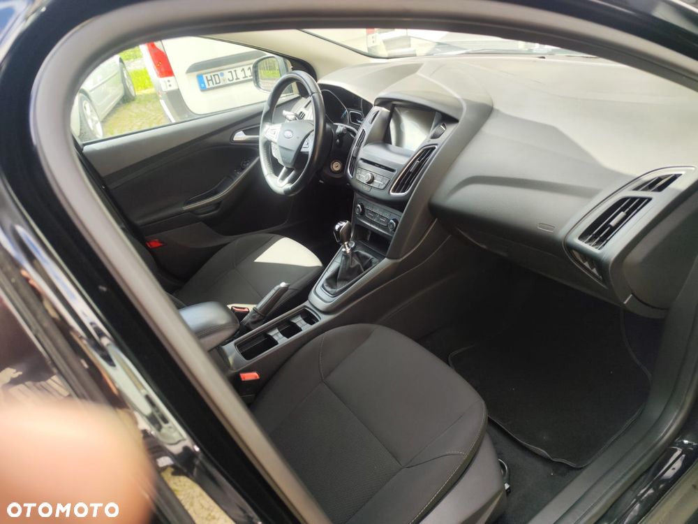 Ford Focus 1.5 TDCi ST-Line - 9