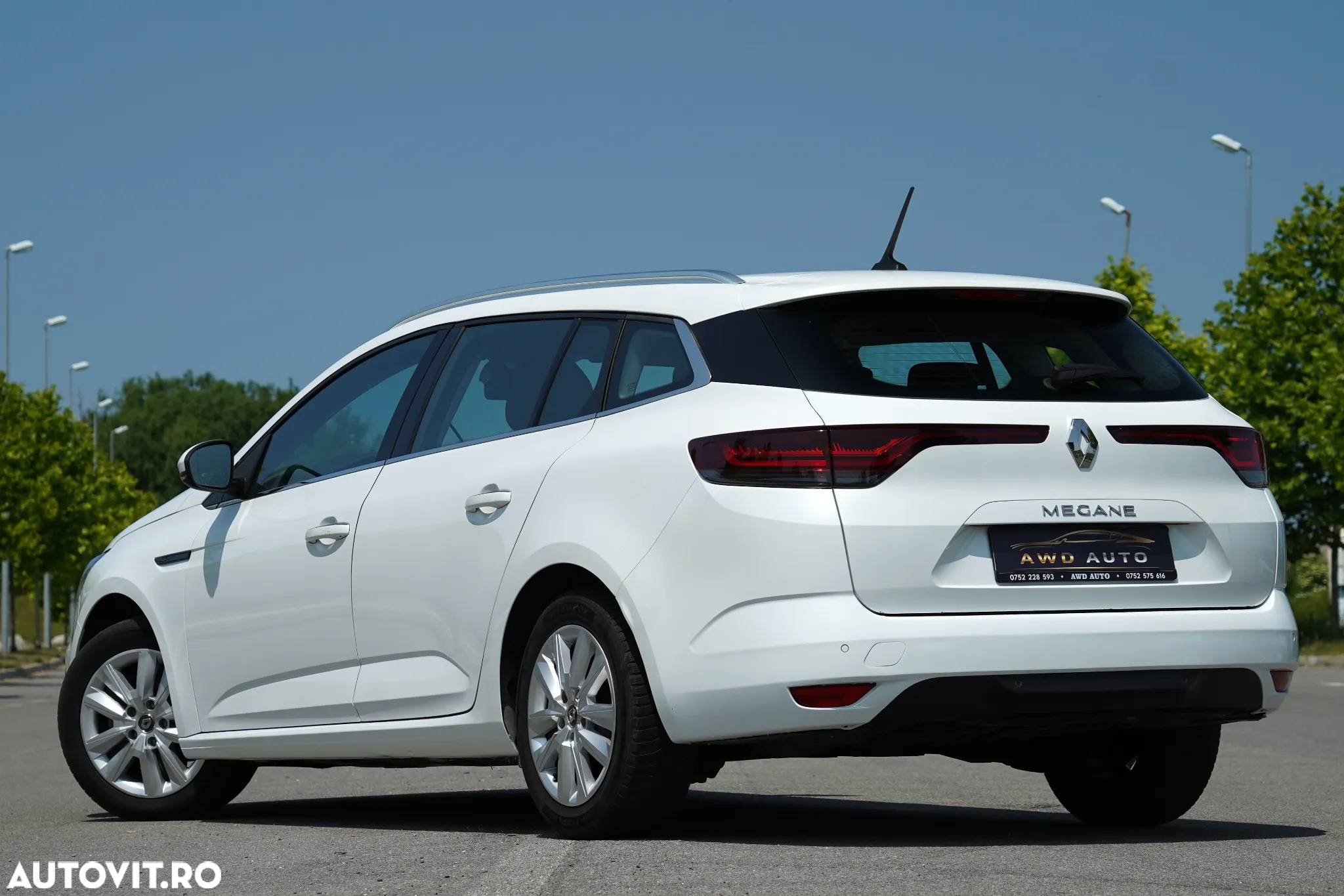 Renault Megane TCe EDC Intens - 5