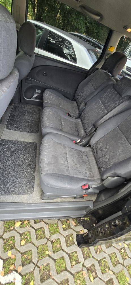 Toyota Previa 2.0 D-4D Luna - 8