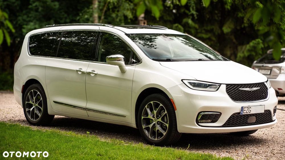 Chrysler Pacifica - 3