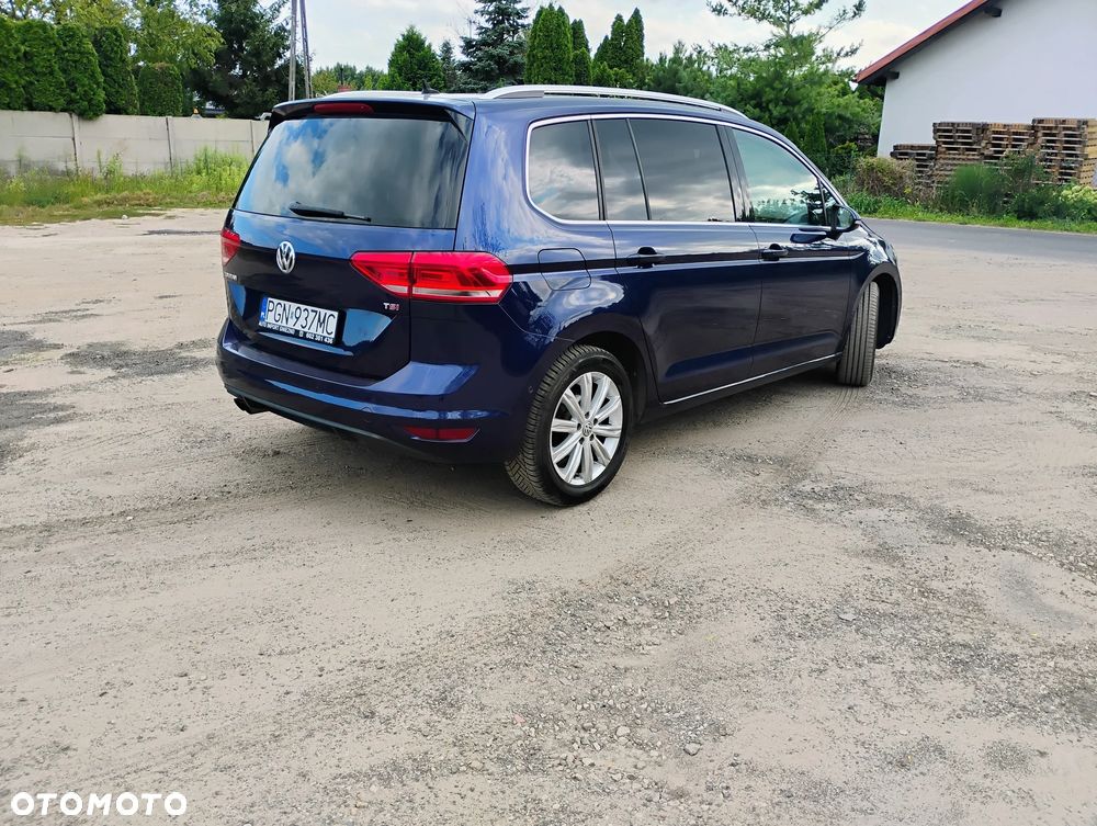 Volkswagen Touran - 8
