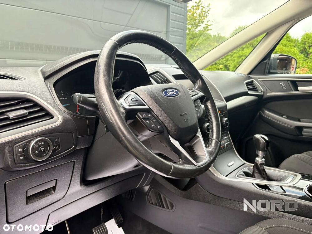 Ford S-Max 2.0 TDCi Trend - 12