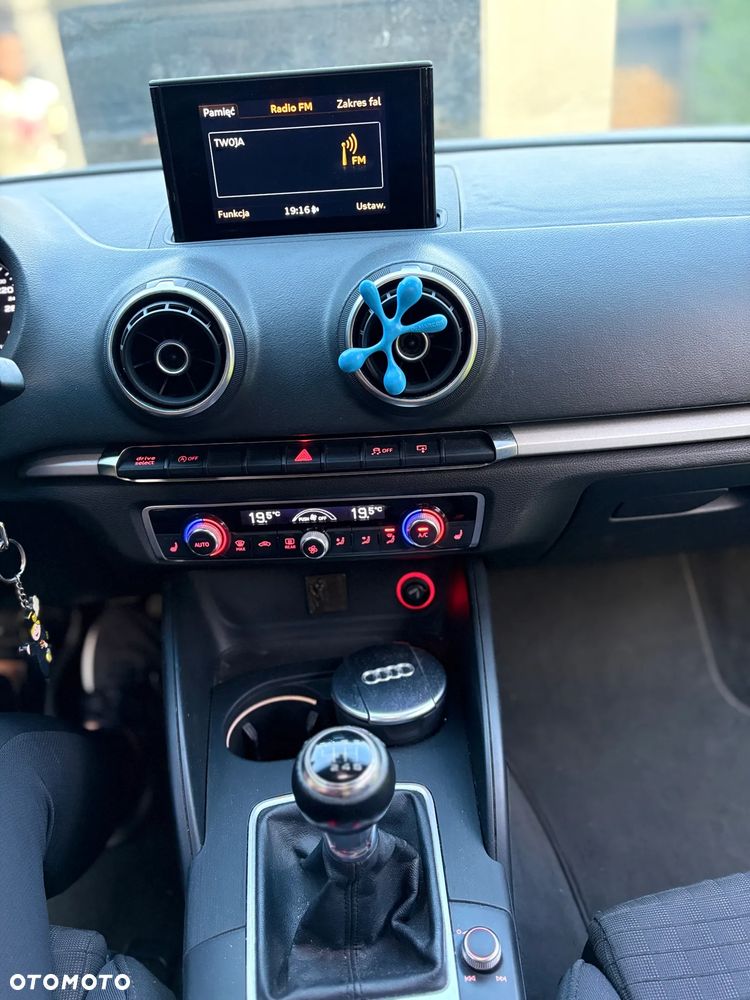 Audi A3 Sportback 1.2 TFSI Attraction - 8