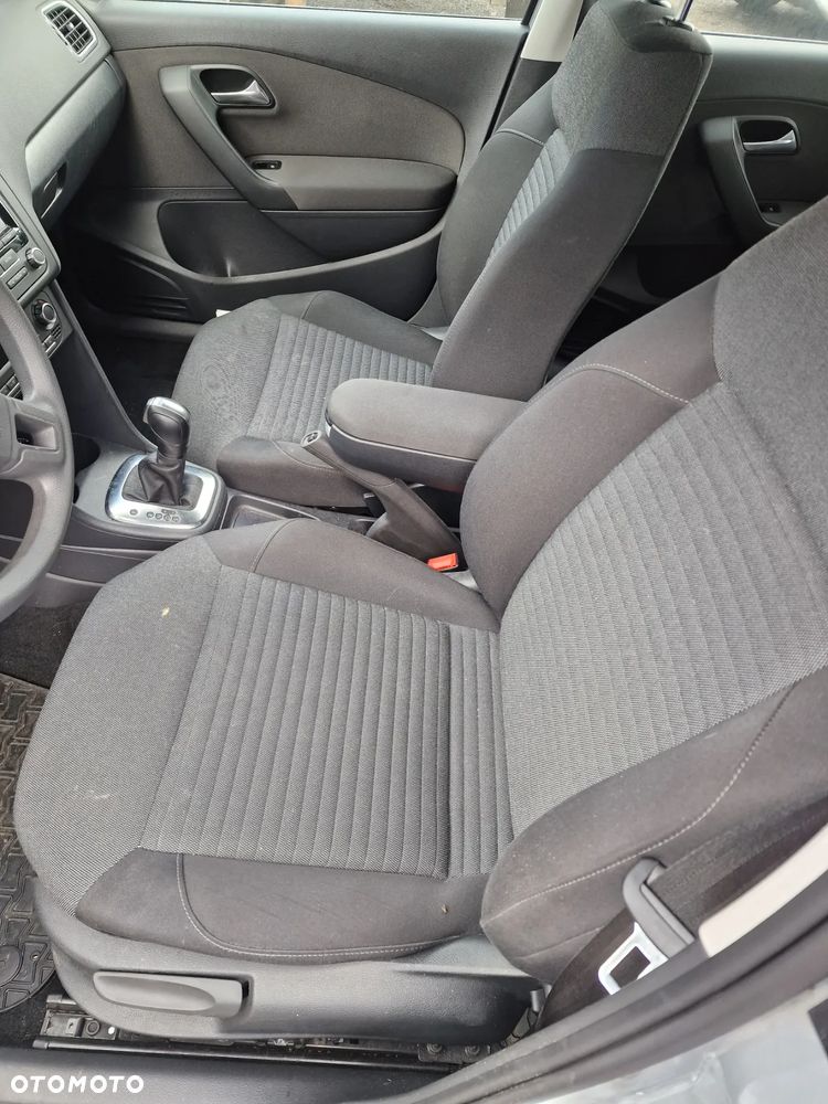 Komplet foteli vw polo 6R  6C - 1