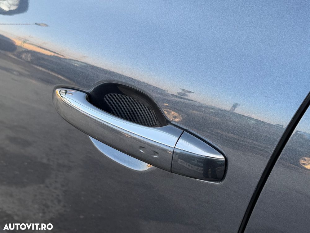 Renault Megane ENERGY dCi 165 EDC GT - 33