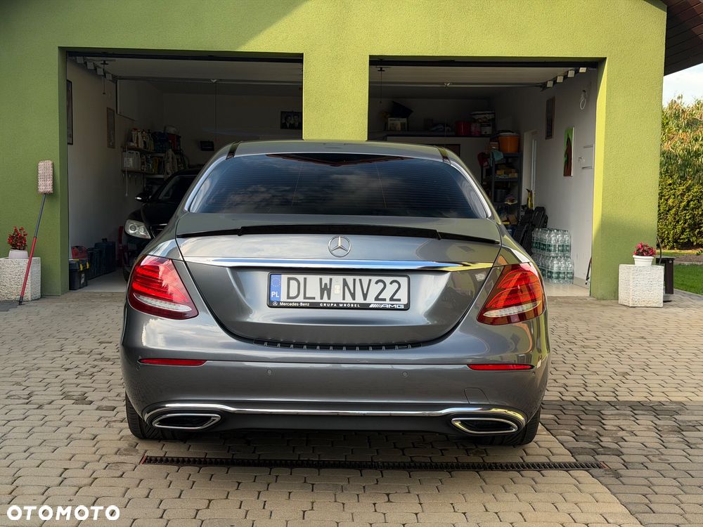 Mercedes-Benz Klasa E 220 d Business Edition 9G-TRONIC - 6
