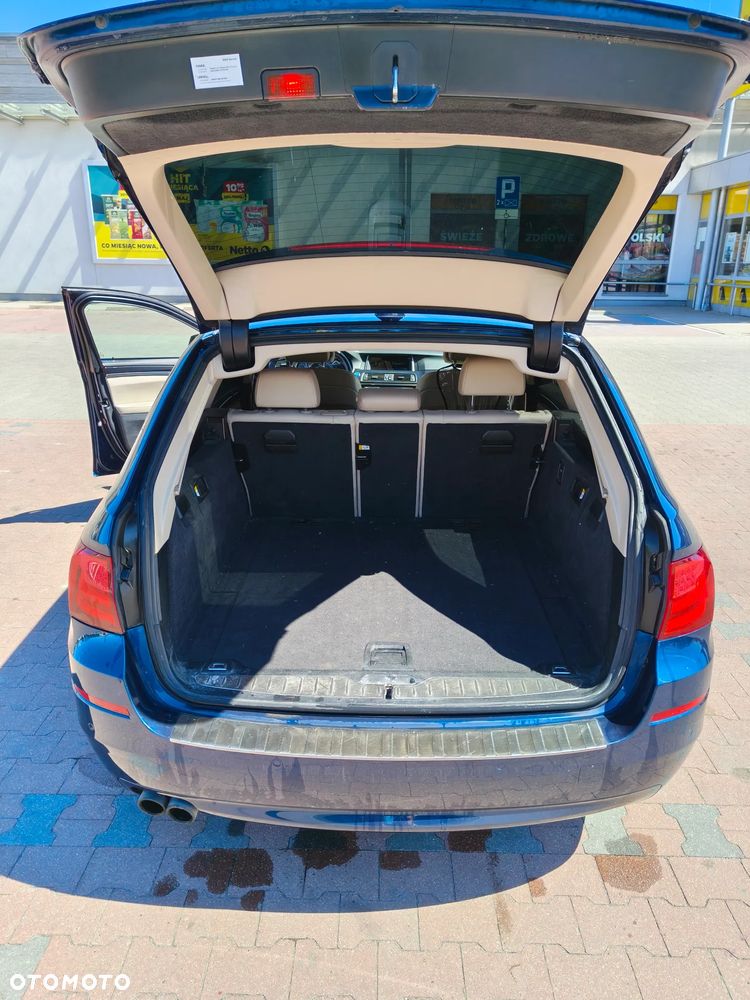 BMW Seria 5 528i Sport-Aut - 13