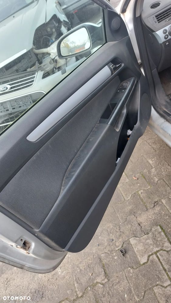 opel astra H 2005  3d 1,8 b lpg na części automat drzwi szyba maska klapa błotnik silnik rozrusznik itp - 10