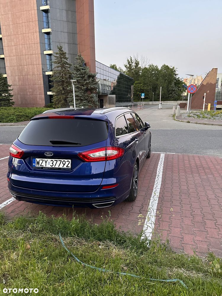 Ford Mondeo 2.0 TDCi Bi-Turbo PowerShift-Aut Titanium - 4