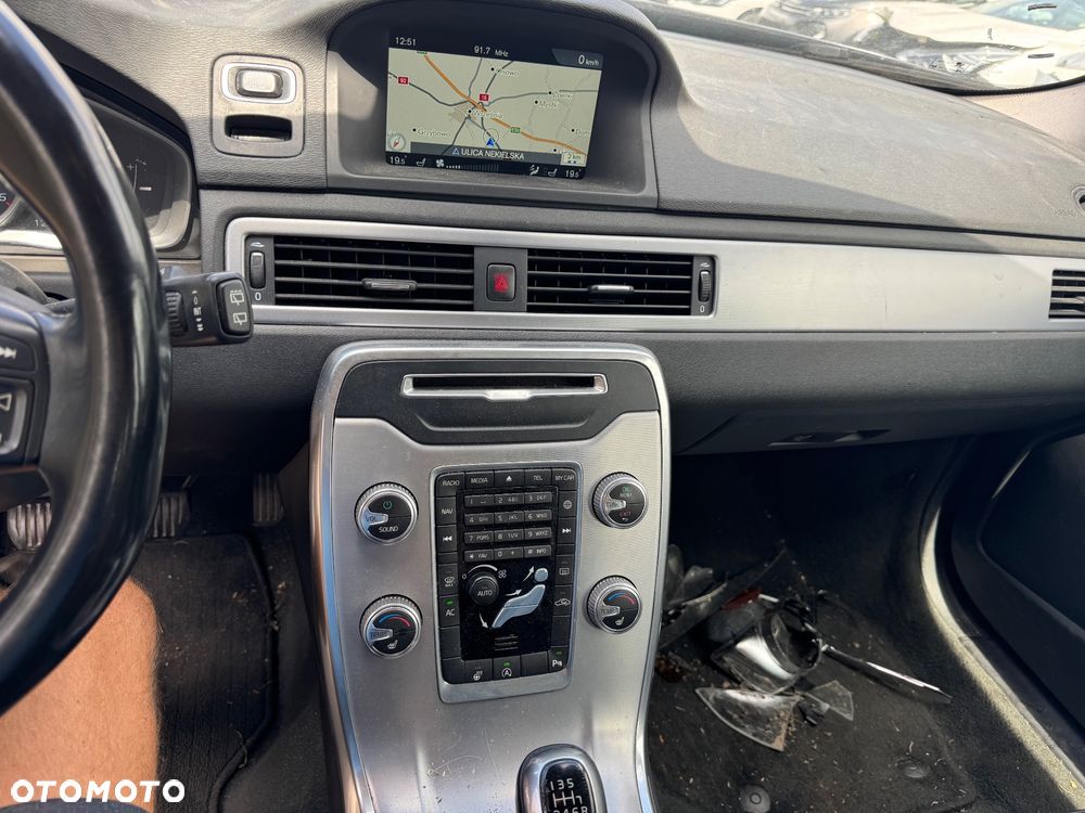 Volvo V70 D3 Drive-E Momentum - 21