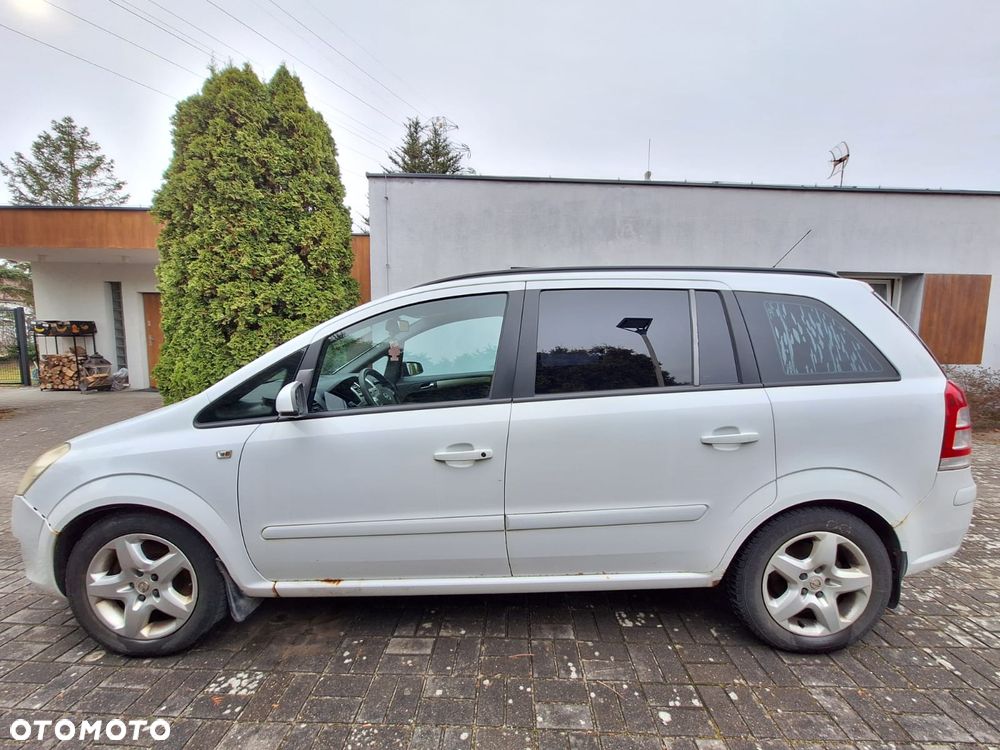 Opel Zafira - 9
