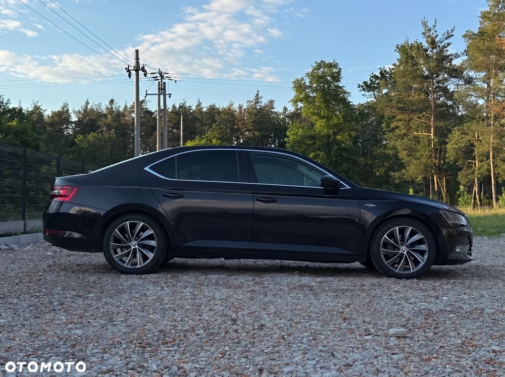 Skoda Superb 2.0 TDI 4x4 L&K DSG - 10