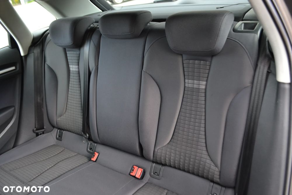 Audi A3 Sportback - 19