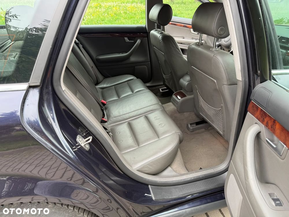 Audi A4 Avant 2.4 - 10