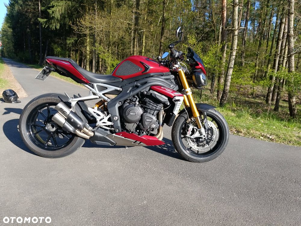 Triumph Street Triple - 8