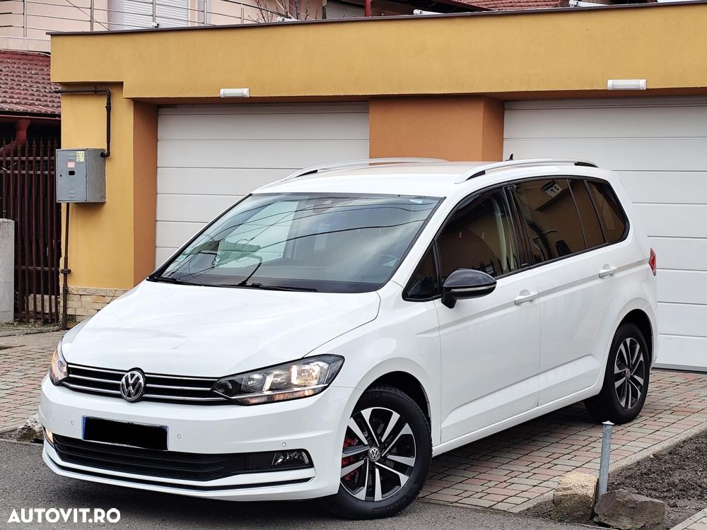 Volkswagen Touran - 1