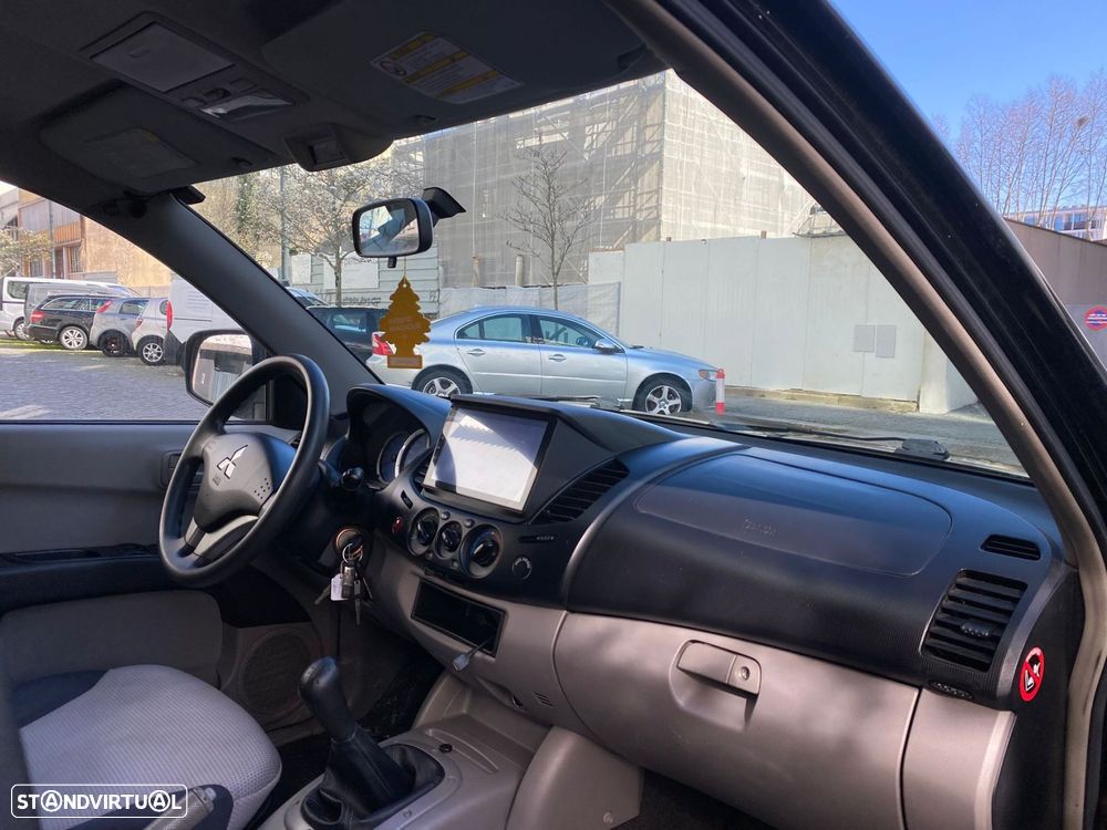 Mitsubishi L200 2.5 DI-D CD Intense - 17