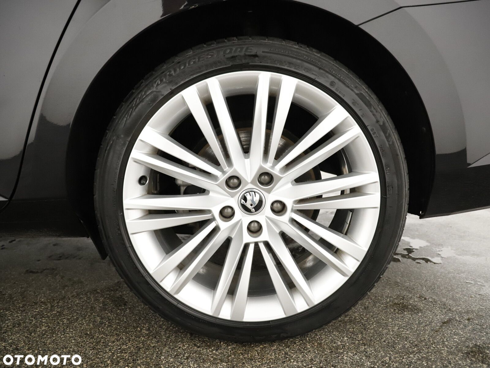 Skoda Superb 2.0 TDI SCR Style DSG - 32