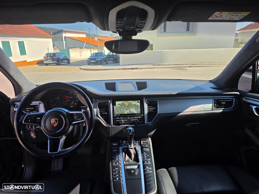 Porsche Macan Turbo PDK - 25