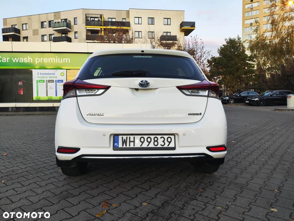 Toyota Auris Hybrid 135 Premium - 5