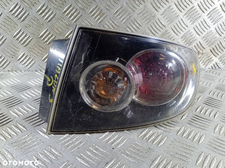 LAMPA PRAWA TYLNA MAZDA 3 - 1