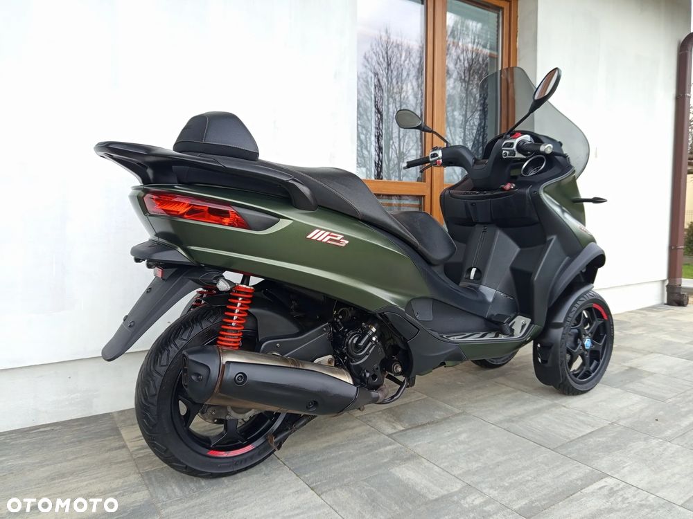 Piaggio MP-3 - 7