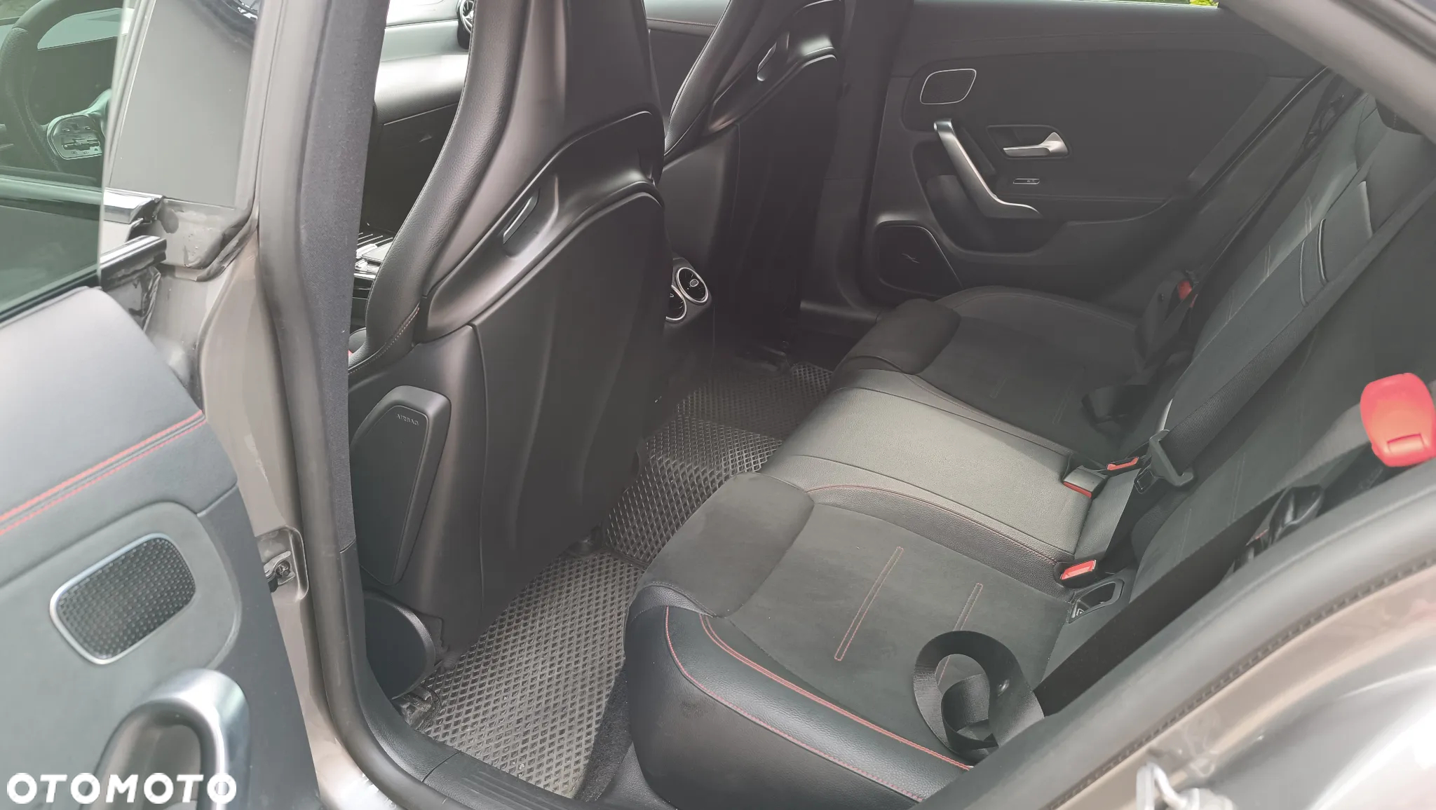 Mercedes-Benz CLA AMG 35 4-Matic 7G-DCT - 10