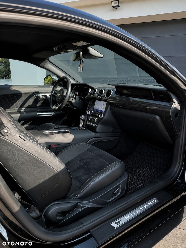 Ford Mustang 5.0 V8 GT - 14