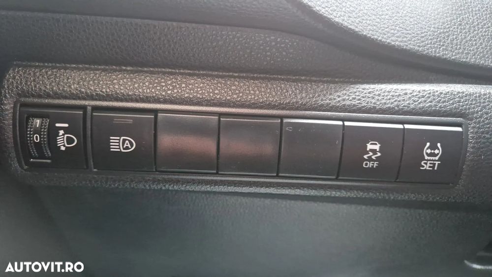 Toyota Corolla Sedan 1.8 HSD Business - 10