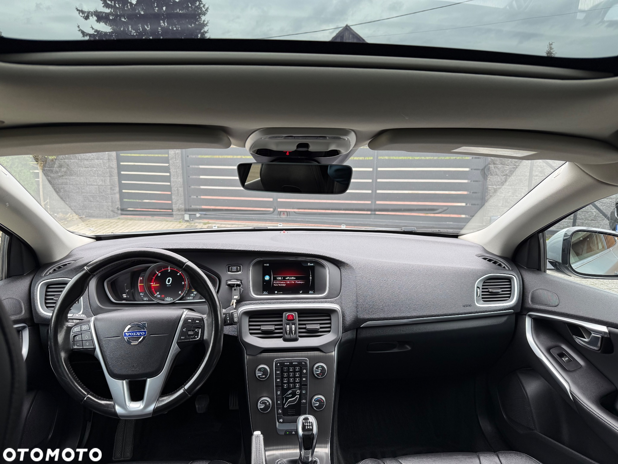 Volvo V40 D2 Summum - 29